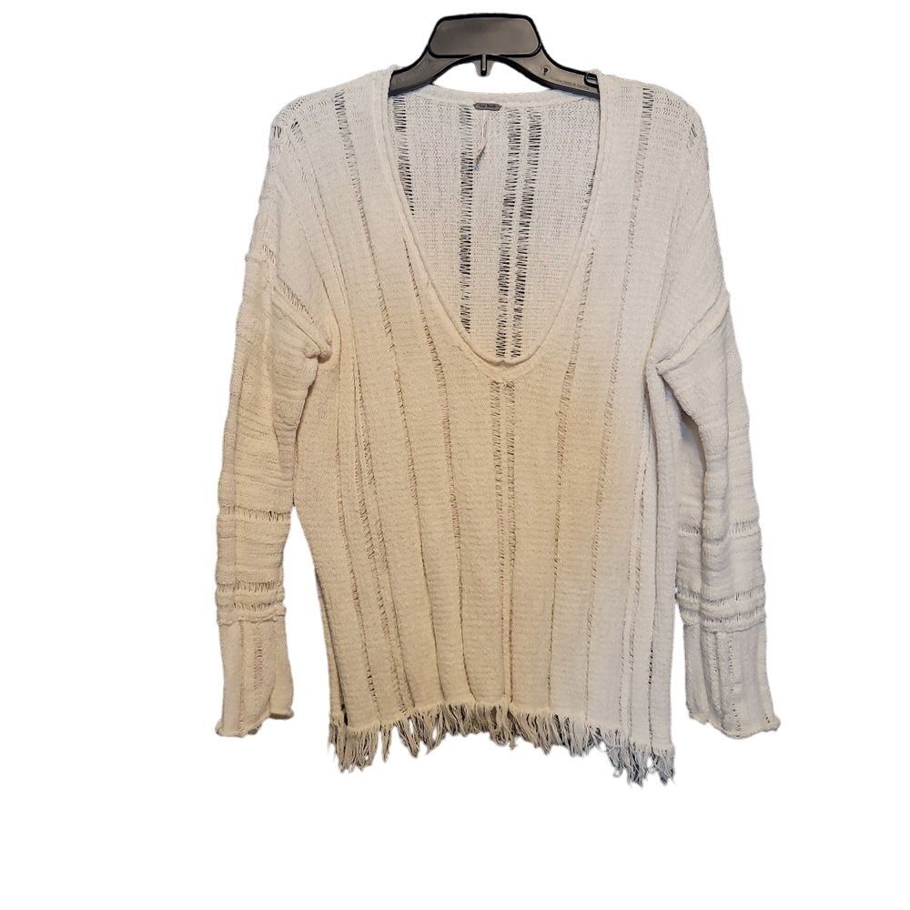 Free People Sweater White, fringe bottom, v-neck size XS‎